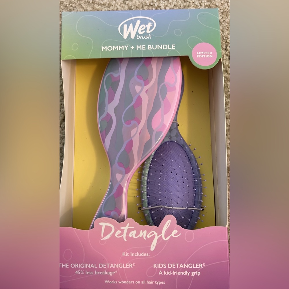 Wet brush Mommy and Me limited edition duo set
